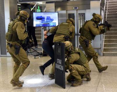 Taka sytuacja na lotnisku w Balicach. Zobaczcie zdjęcia i film - zdjęcie 9