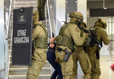 Taka sytuacja na lotnisku w Balicach. Zobaczcie zdjęcia i film - zdjęcie 8