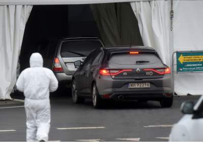 Znów ustawiają się tu kolejki. Długie czekanie na test - zdjęcie 16