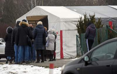 Znów ustawiają się tu kolejki. Długie czekanie na test - zdjęcie 1