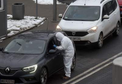Znów ustawiają się tu kolejki. Długie czekanie na test - zdjęcie 14