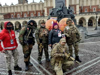 Wichura wolontariuszy WOŚP nie zniechęca, fot. Marek Lasyk - zdjęcie 6