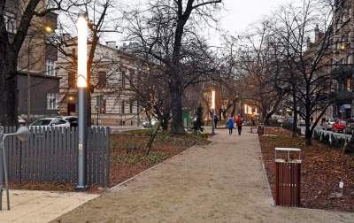 Plac Biskupi po modernizacji. Wiosną będzie tu pięknie - zdjęcie 16