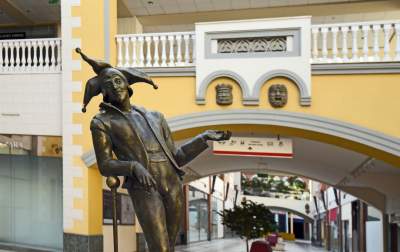 Opustoszała galeria handlowa, fot. Marek Lasyk - zdjęcie 10