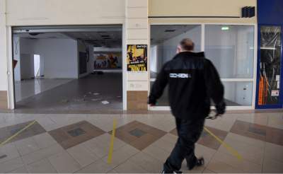 Opustoszała galeria handlowa, fot. Marek Lasyk - zdjęcie 19