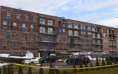 Tragiczny wypadek na os. Złocień. Huraganowy wiatr przewrócił dźwig, fot. Marek Lasyk - zdjęcie 20