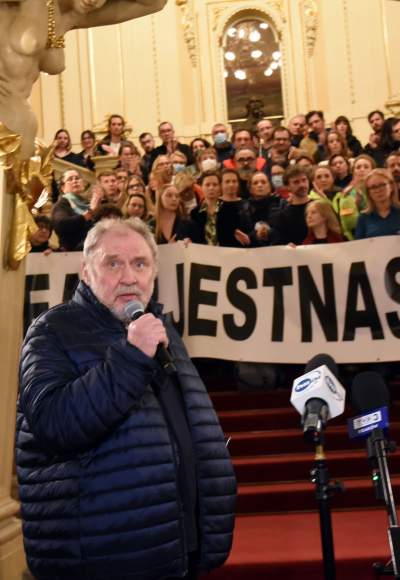 Konferencja w Teatrze Słowackiego. Cały zespół wspiera dyrektora - zdjęcie 18