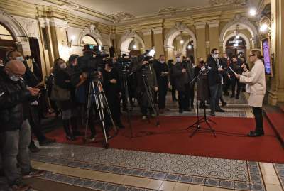 Konferencja w Teatrze Słowackiego. Cały zespół wspiera dyrektora - zdjęcie 8
