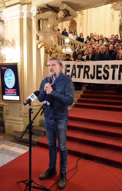 Konferencja w Teatrze Słowackiego. Cały zespół wspiera dyrektora - zdjęcie 13