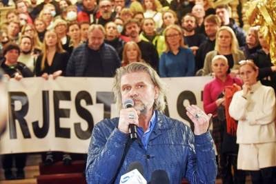 Konferencja w Teatrze Słowackiego. Cały zespół wspiera dyrektora - zdjęcie 29