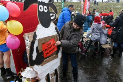 Lubią popływać w styczniu w Wiśle pod Wawelem - zdjęcie 1
