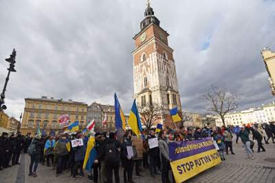 Marsz solidarności z Ukrainą w Krakowie. Finał przed konsulatem Rosji - zdjęcie 27