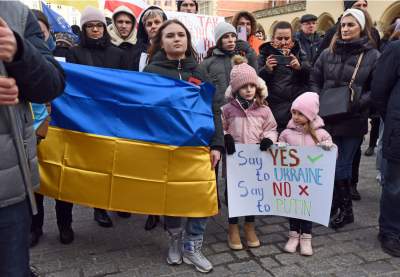 Marsz solidarności z Ukrainą w Krakowie. Finał przed konsulatem Rosji - zdjęcie 16
