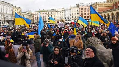 Marsz solidarności z Ukrainą w Krakowie. Finał przed konsulatem Rosji - zdjęcie 15