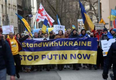 Marsz solidarności z Ukrainą w Krakowie. Finał przed konsulatem Rosji - zdjęcie 35