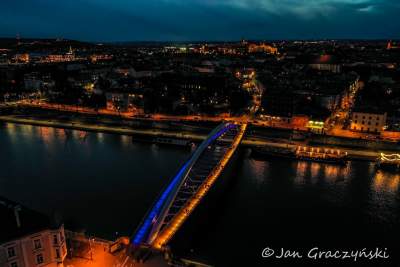 Kraków w ukraińskich barwach. Gest solidarności (fot. Jan Graczyński) - zdjęcie 1