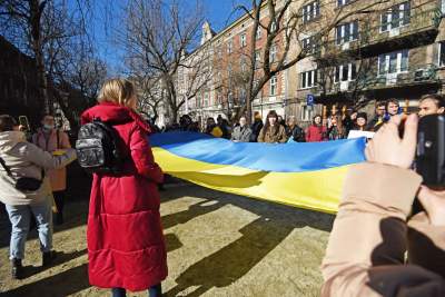 Konsulat Rosji w Krakowie. Protest przeciw napaści na Ukrainę - zdjęcie 24