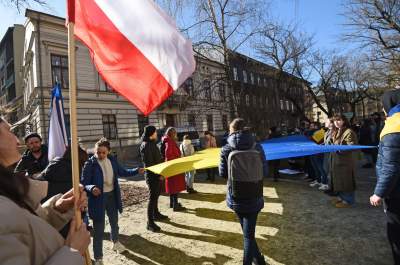 Konsulat Rosji w Krakowie. Protest przeciw napaści na Ukrainę - zdjęcie 22