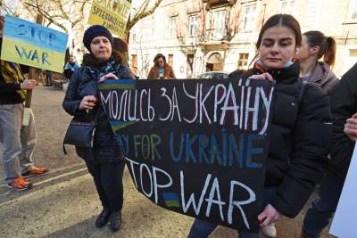 Konsulat Rosji w Krakowie. Protest przeciw napaści na Ukrainę - zdjęcie 31