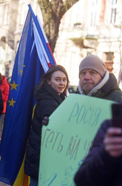 Konsulat Rosji w Krakowie. Protest przeciw napaści na Ukrainę - zdjęcie 19