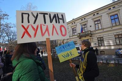 Konsulat Rosji w Krakowie. Protest przeciw napaści na Ukrainę - zdjęcie 32