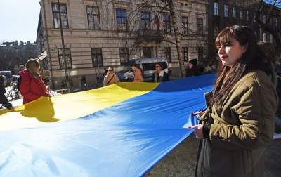 Konsulat Rosji w Krakowie. Protest przeciw napaści na Ukrainę - zdjęcie 21