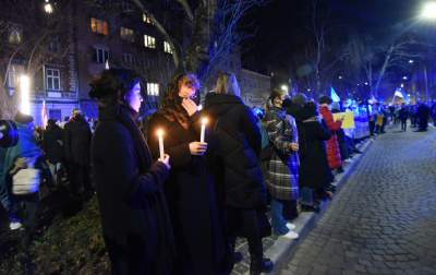 Tysiące krakowian przed konsulatem Rosji, fot. Marek Lasyk - zdjęcie 3