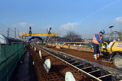 Ten nowy most kolej wykorzysta już w połowie roku. Imponująca budowa - zdjęcie 24