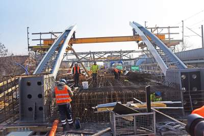 Ten nowy most kolej wykorzysta już w połowie roku. Imponująca budowa - zdjęcie 17