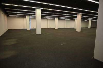 Pilny remont zamkniętej galerii handlowej. Tu ma być schronienie dla uchodźców - zdjęcie 11