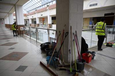 Pilny remont zamkniętej galerii handlowej. Tu ma być schronienie dla uchodźców - zdjęcie 1