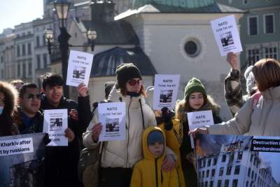Ukraińscy uchodźcy protestują na Rynku Głównym. Jeden postulat - zdjęcie 14