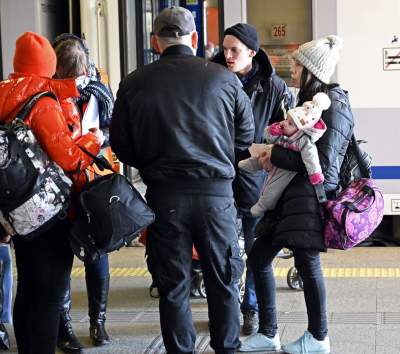 Czekając na pociąg do lepszego świata. 17. dzień na dworcu - zdjęcie 6