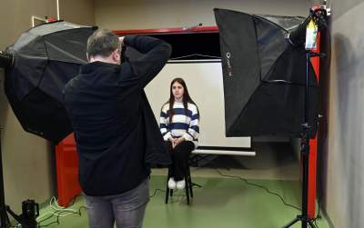 Tauron Arena: tłum uchodźców z Ukrainy w kolejce po PESEL - zdjęcie 19