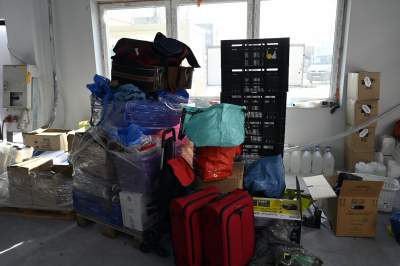 Praca w sortowni darów dla walczącej Ukrainy, fot. Marek Lasyk - zdjęcie 15