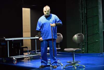 Królestwo w Starym: Krzysztof Globisz na scenie - zdjęcie 12