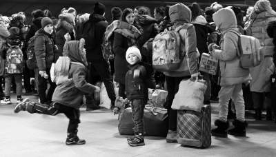 Dzieci z dworca Kraków Główny. Miasto przyjęło kilkadziesiąt tysięcy małych uchodźców - zdjęcie 2