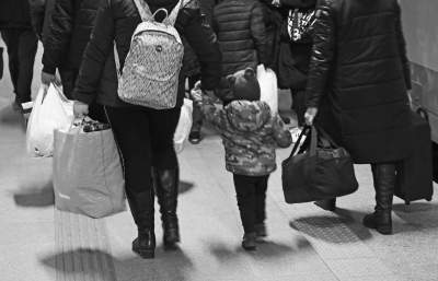 Dzieci z dworca Kraków Główny. Miasto przyjęło kilkadziesiąt tysięcy małych uchodźców - zdjęcie 4