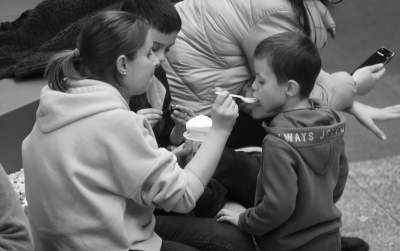 Dzieci z dworca Kraków Główny. Miasto przyjęło kilkadziesiąt tysięcy małych uchodźców - zdjęcie 10