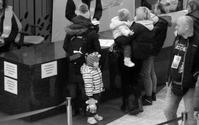 Dzieci z dworca Kraków Główny. Miasto przyjęło kilkadziesiąt tysięcy małych uchodźców - zdjęcie 13