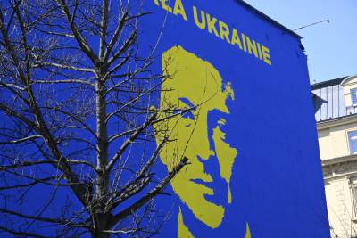 Chwała Ukrainie! Mural z prezydentem Zełenskim na rogu Rakowickiej i Lubomirskiego - zdjęcie 1