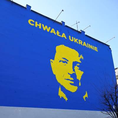 Chwała Ukrainie! Mural z prezydentem Zełenskim na rogu Rakowickiej i Lubomirskiego - zdjęcie 8