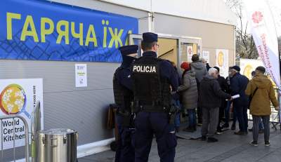 Z dworca na plac przed dworcem. 28 dzień wojny i tułaczki - zdjęcie 24