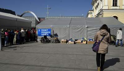 Z dworca na plac przed dworcem. 28 dzień wojny i tułaczki - zdjęcie 10