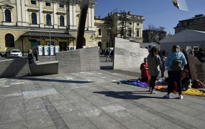 Z dworca na plac przed dworcem. 28 dzień wojny i tułaczki - zdjęcie 2