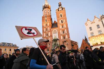 „Putin idi nahui“. Manifestacja poparcia dla walczącej Ukrainy - zdjęcie 14