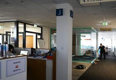 Schronienie dla uchodźców w dawnym Tesco. Bardzo starannie przygotowane - zdjęcie 3