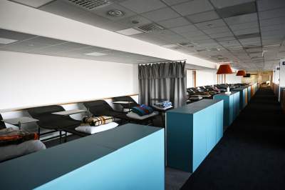 Schronienie dla uchodźców w dawnym Tesco. Bardzo starannie przygotowane - zdjęcie 16