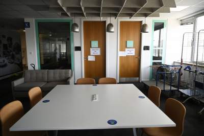 Schronienie dla uchodźców w dawnym Tesco. Bardzo starannie przygotowane - zdjęcie 7