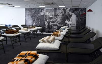 Schronienie dla uchodźców w dawnym Tesco. Bardzo starannie przygotowane - zdjęcie 12